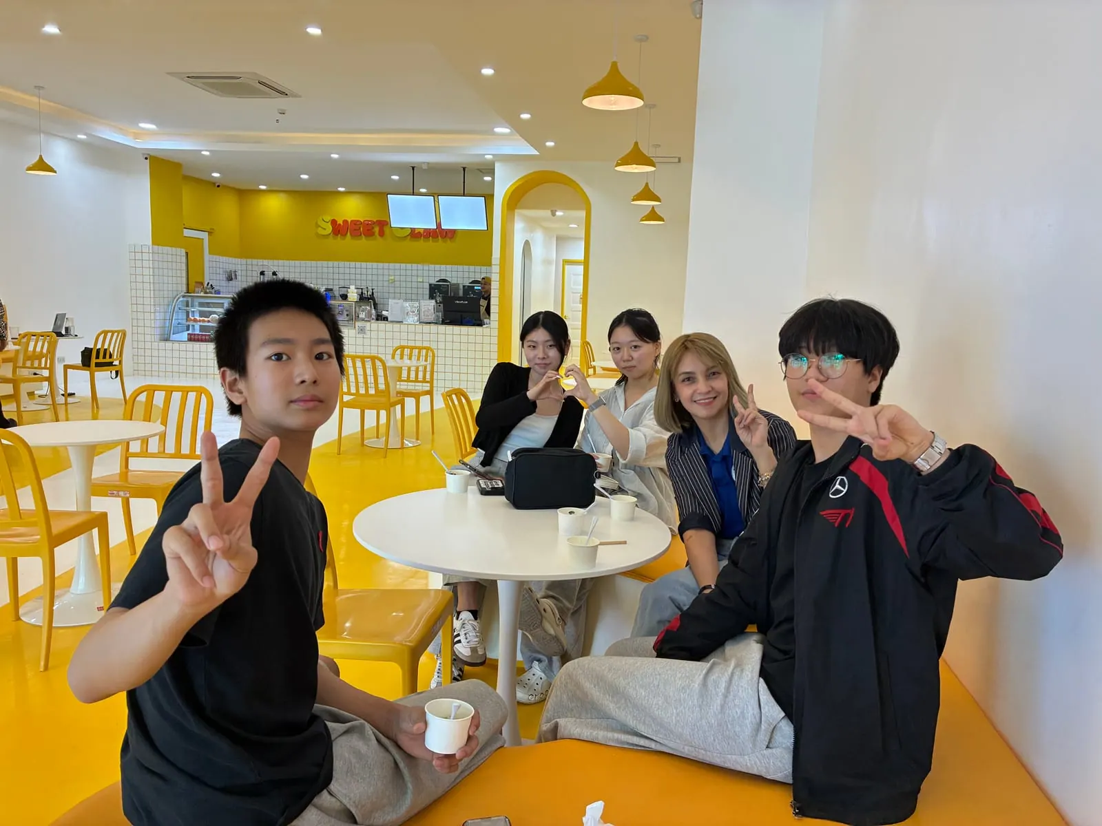 Кафе явсан өдөр